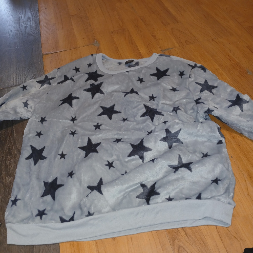 Cold Crush Gray Star Crewneck Sweater